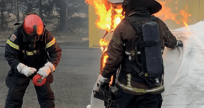THIẾT BỊ CHỮA CHÁY DẠNG KHÍ DUNG CẦM TAY FIRE ISOLATOR 2 dcd