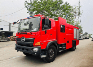 XE Ô TÔ CHỮA CHÁY (CÓ TÉC 4000 LÍT NƯỚC)